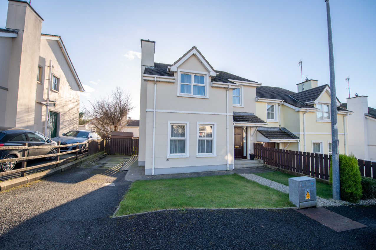 8 Fairview Manor, Burnfoot, Co. Donegal, F93 C564