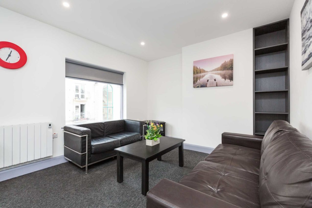 € 600 PCM