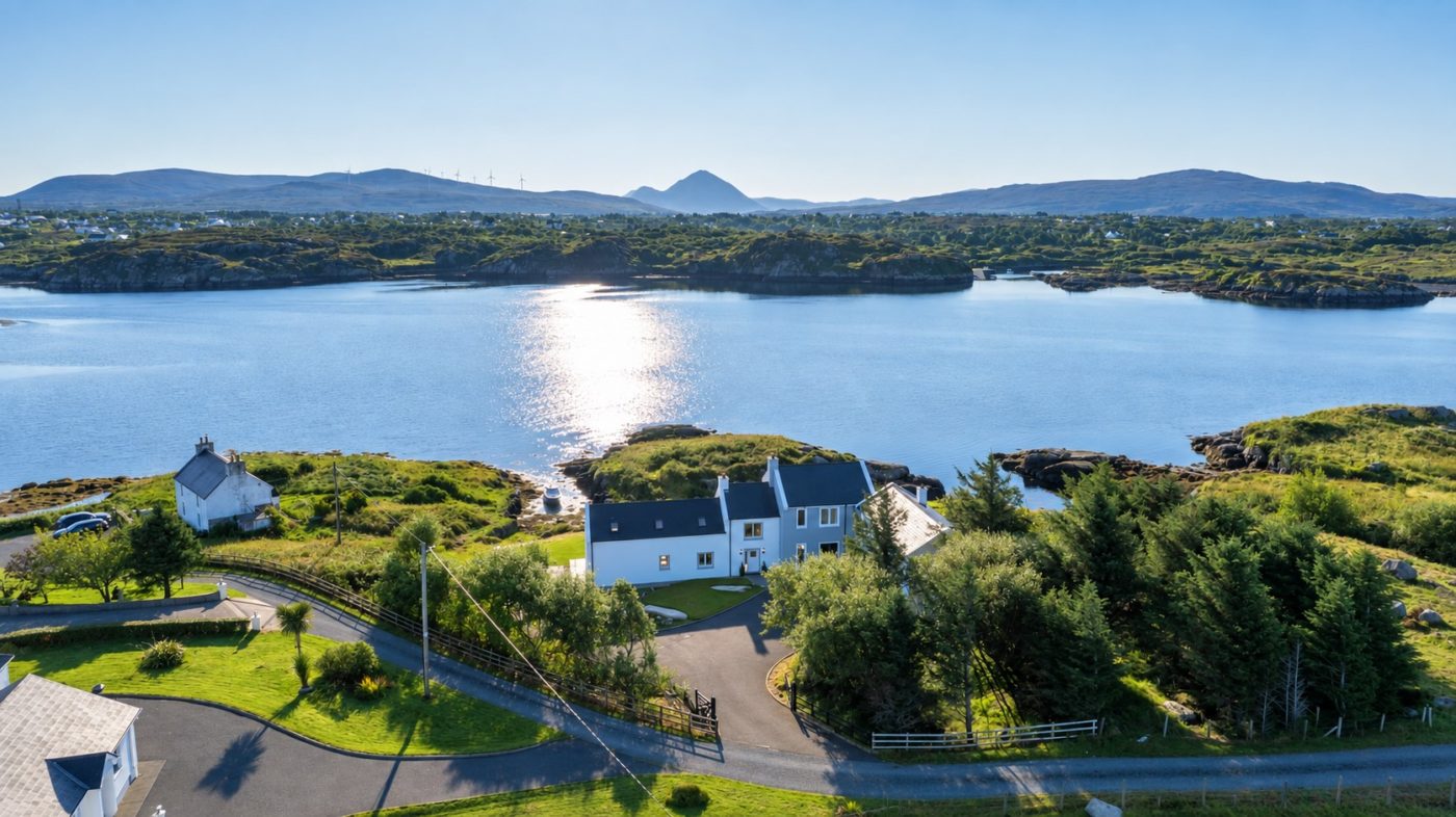 The Pink House, Carrickfinn, Kincasslagh, Co. Donegal, F94 YK37